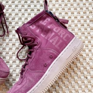 Nike Air “Force is Female” 9